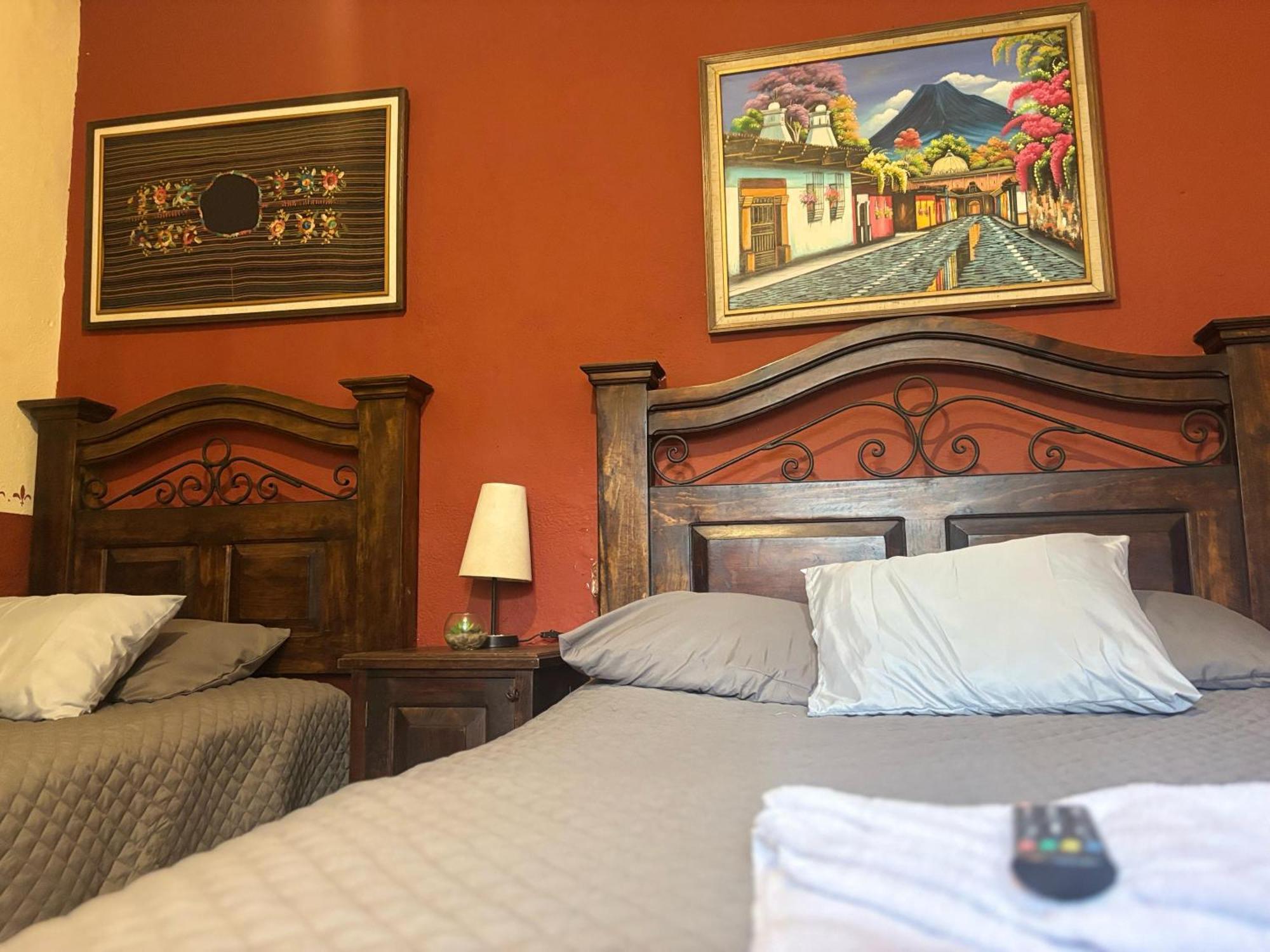 Cristales De Antigua La Calzada Hotel Bagian luar foto