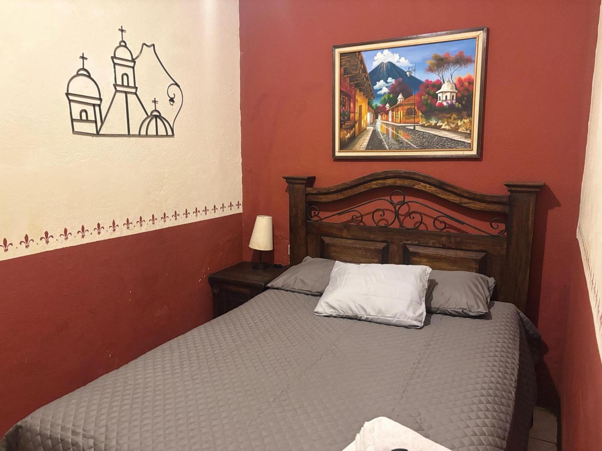 Cristales De Antigua La Calzada Hotel Bagian luar foto